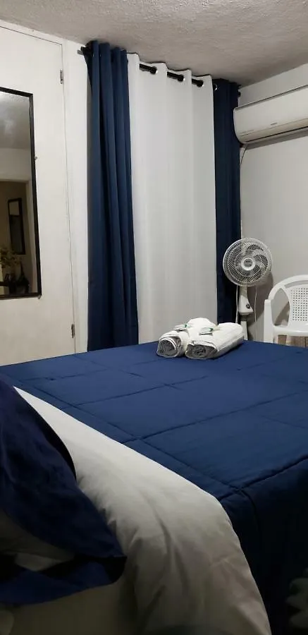 Habitacion En Apartamento De Familia Apartment Cartagena